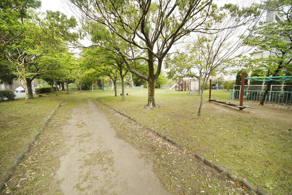 高品西第2公園　現地より約200m