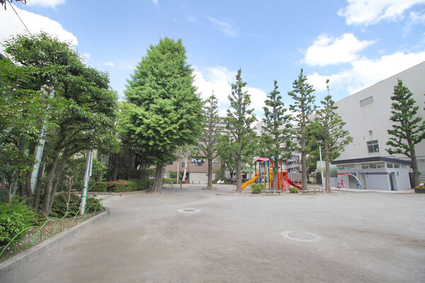 千束公園　現地より約150ｍ