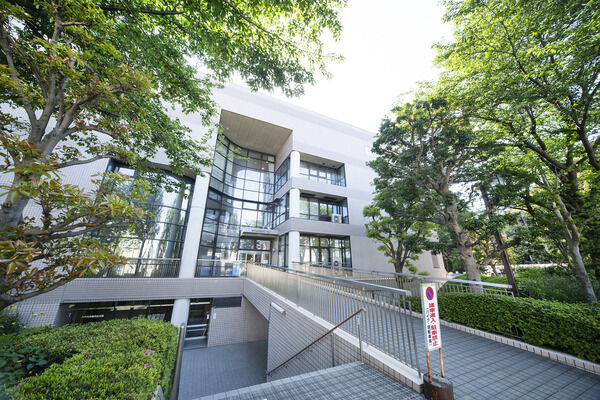 八千代市勝田台市民文化プラザ　現地より50m