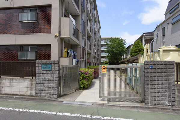 志村城山ローヤルコーポ