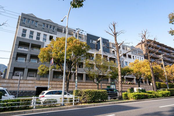 アステシオ御影