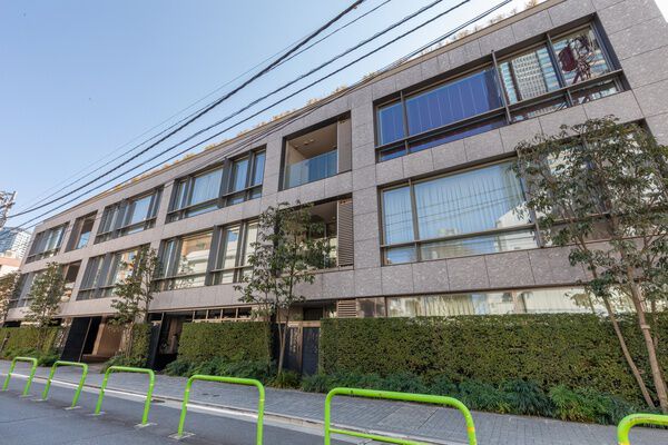プラウド六本木