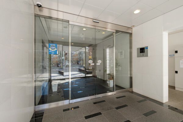 【ユニーブル池袋リ・ノヴァス】エントランス 【ユニーブル池袋リ・ノヴァス】エントランス