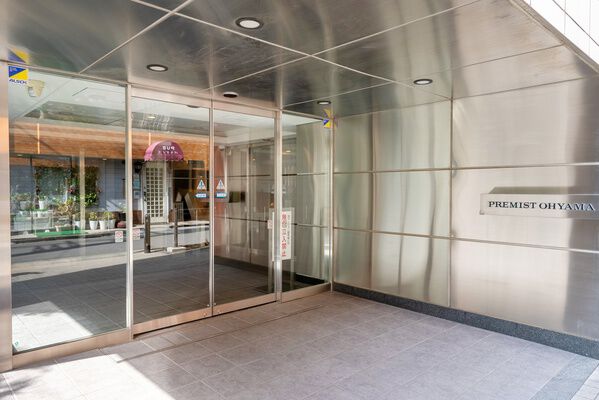 【プレミスト大山】エントランス