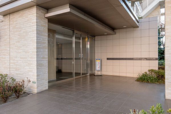 【グランマークスツインフォート】エントランス1