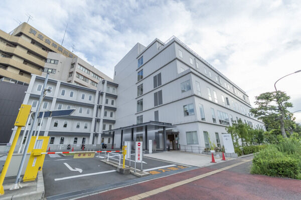 済生会神奈川県病院より約450m(徒歩6分)