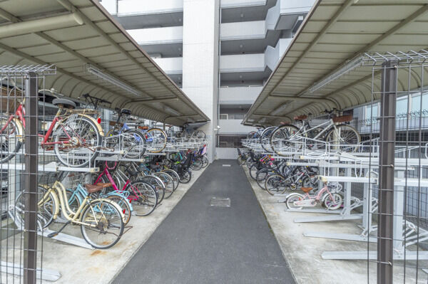 自転車駐輪場は150台分を確保。