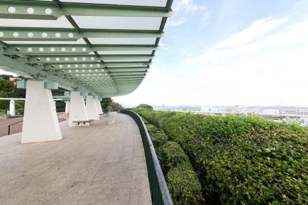 港の見える丘公園より約650m(徒歩9分)