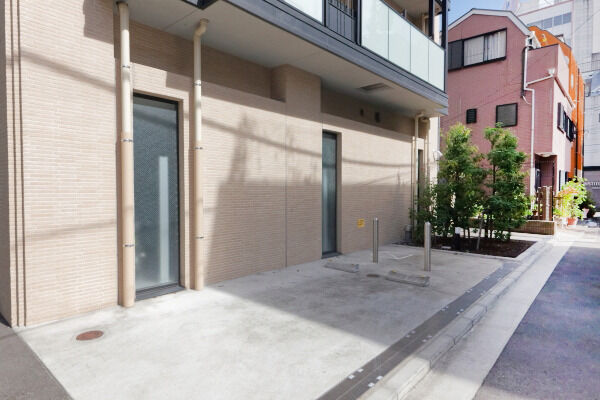 市営地下鉄「桜木町」駅徒歩1分という、通勤や通学にも便利な立地。