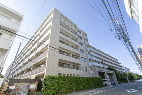 2012年11月築、鉄筋コンクリート造7階建。