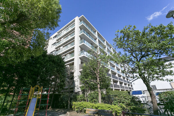 【ラグゼコート】総戸数312戸の大規模マンション。