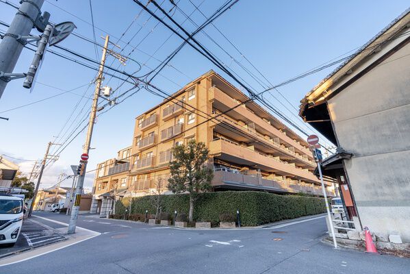 ライオンズステージ伏見