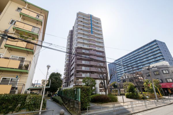 【藤和今福鶴見ホームズオアシスコート】外観