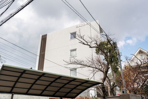 ダイドーメゾン岡本駅前