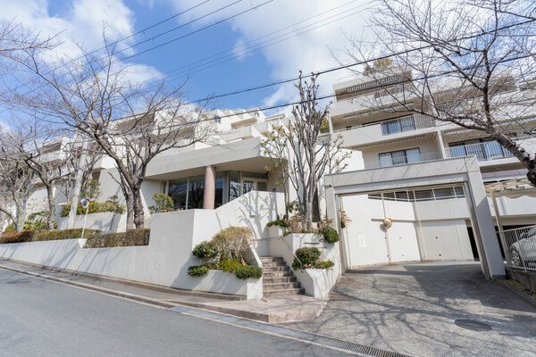 芦屋リバービュウアーバンライフ