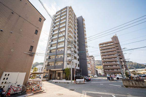 エールヴィータ大町駅前
