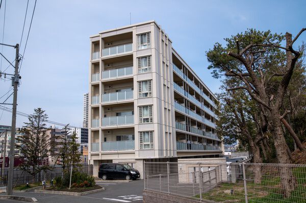 アンピール千早駅南