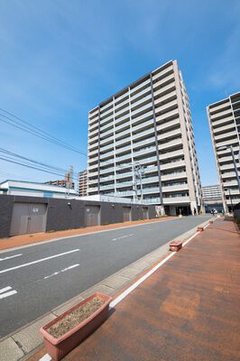 エイリックタウン箱崎公園ファミリア
