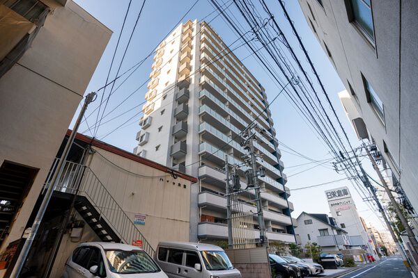 ファーネスト平尾駅前レジスタ