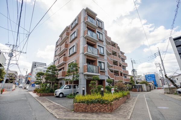 モントーレ地行スクエア