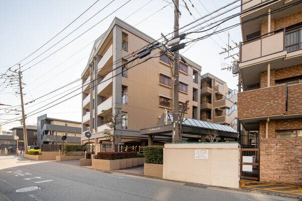 ロワールマンショングレイス井尻