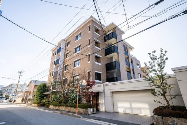 グランドメゾン平尾山荘通り