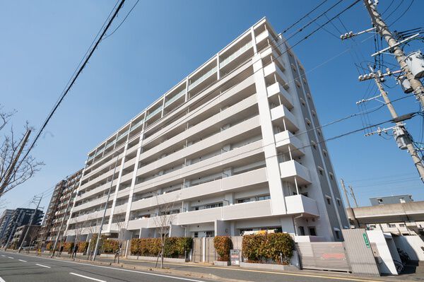 アルファステイツ九大学研都市駅前