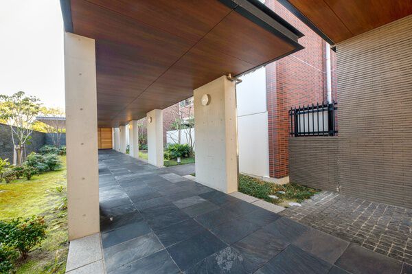 プレミスト西新