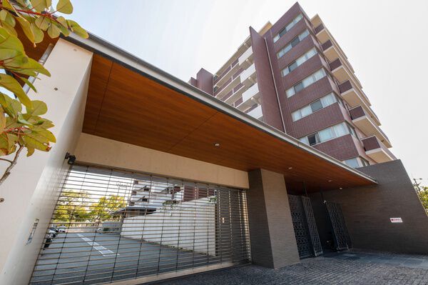 プレミスト西新