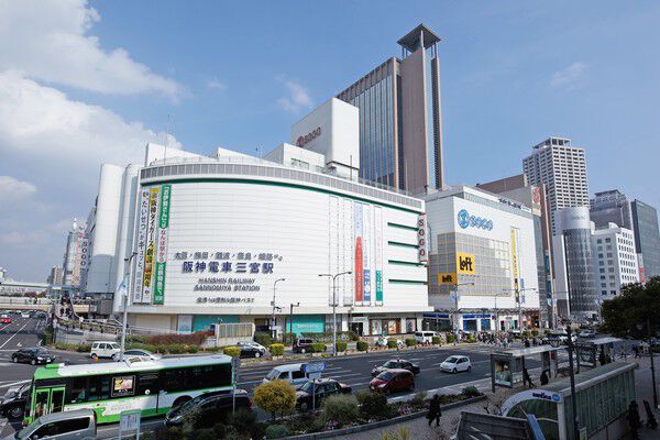 「そごう神戸店」まで約300m（徒歩4分）。