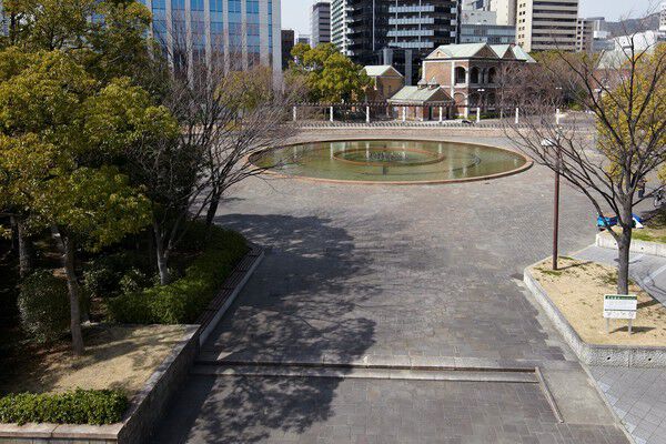 神戸ルミナリエのメイン会場「東遊園地」まで約30m（徒歩1分）。