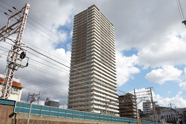 【ワコーレ神戸灘タワー】住戸部分には高い強度のコンクリートを採用しています。