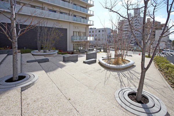 桜並木が美しい「ブロッサムアヴェニュー」を設置。 桜並木が美しい「ブロッサムアヴェニュー」を設置。