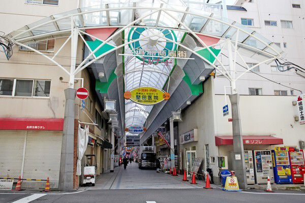 下町の風情が残る「水道橋商店街」まで約1,300m(徒歩17分)。 下町の風情が残る「水道橋商店街」まで約1,300m(徒歩17分)。