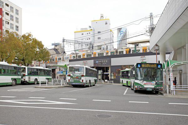 阪神電鉄本線「御影」駅まで約80m(徒歩1分)。 阪神電鉄本線「御影」駅まで約80m(徒歩1分)。