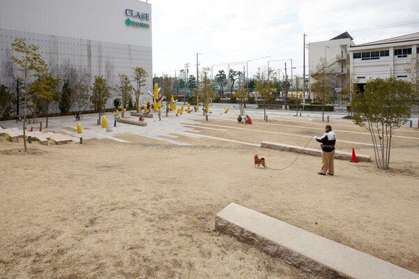 「御影クラッセ」横の「フォレストプラザ」まで約400m(徒歩5分)。 「御影クラッセ」横の「フォレストプラザ」まで約400m(徒歩5分)。