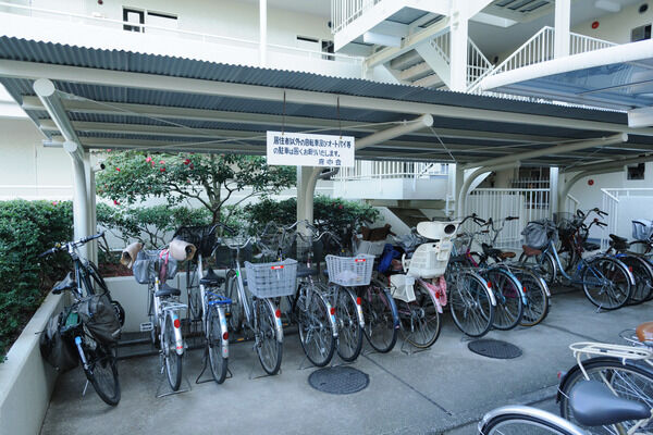 自転車置場は、敷地内に1カ所設置。