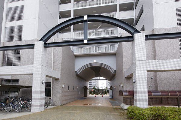 縁をモチーフにしたゲートが、寛ぎの空間へとエスコート。		