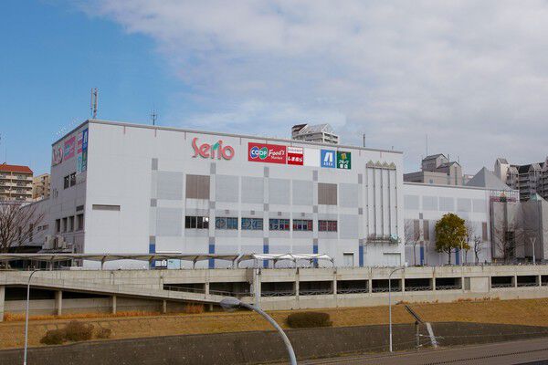 商業施設「セリオコープデイズ西神南」まで約500m(徒歩7分)。		 商業施設「セリオコープデイズ西神南」まで約500m(徒歩7分)。