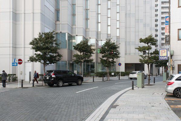 特徴のあるフォルムがリズム感を生み、存在感を際立たせます。		