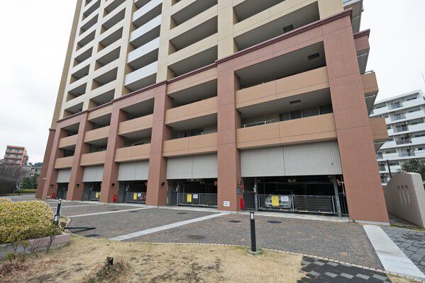 敷地内には、駐車場を設置しています。