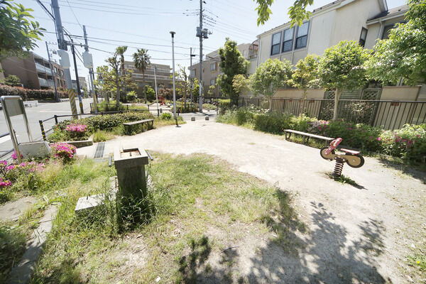 稲毛東1丁目第2公園　現地より約150m