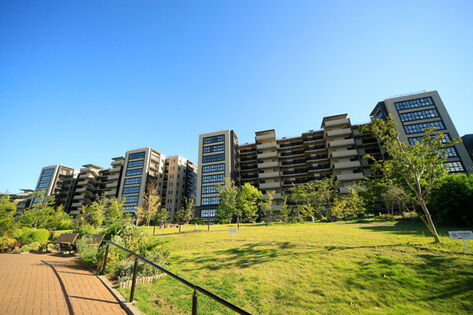 2013年5月竣工。総戸数1,230戸のビッグコミュニティマンション。 2013年5月竣工。総戸数1,230戸のビッグコミュニティマンション。