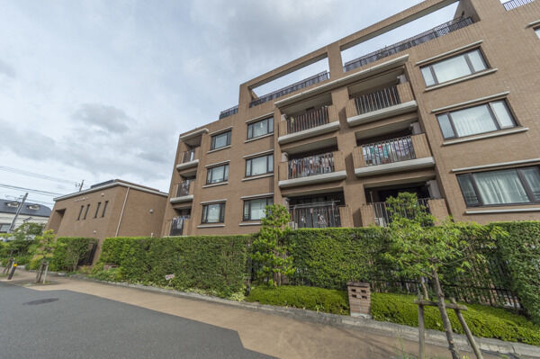 【プラウドシティ上大岡】静かで緑ある住環境。 【プラウドシティ上大岡】静かで緑ある住環境。