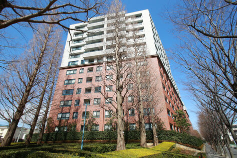 総戸数359戸のビッグコミュニティ。緑豊かな潤いに満ちた環境です。