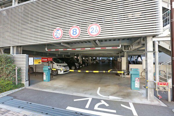 自走式平置駐車場を設置（車種によっては対応できない場合があります）。