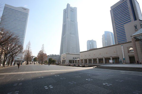 「美術の広場公園」まで、約500m(徒歩7分)。 「美術の広場公園」まで、約500m(徒歩7分)。