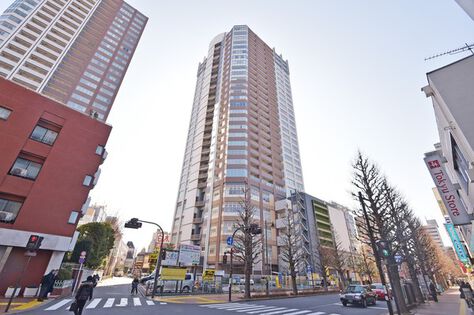 武蔵のへの篤き敬意を込め、四季折々の植栽が街へ潤いをつなぎます。