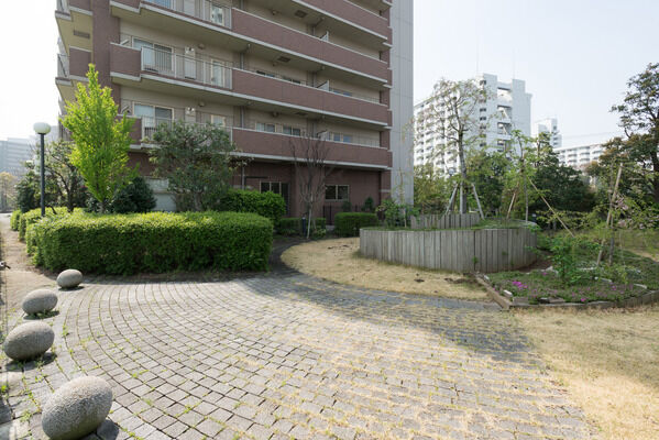 敷地の28%以上を緑地で占めた、安らぎと潤いのライフステージ。