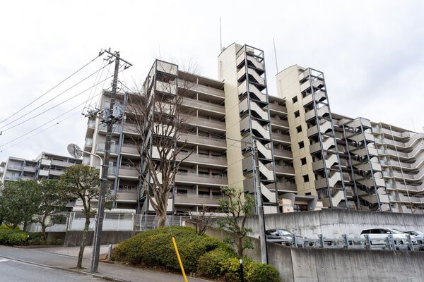エステ・スクエア青葉の森　二番館